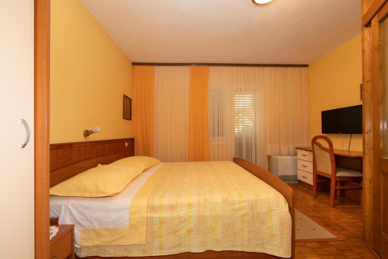 Apartmani Biser Tučepi Exterior foto