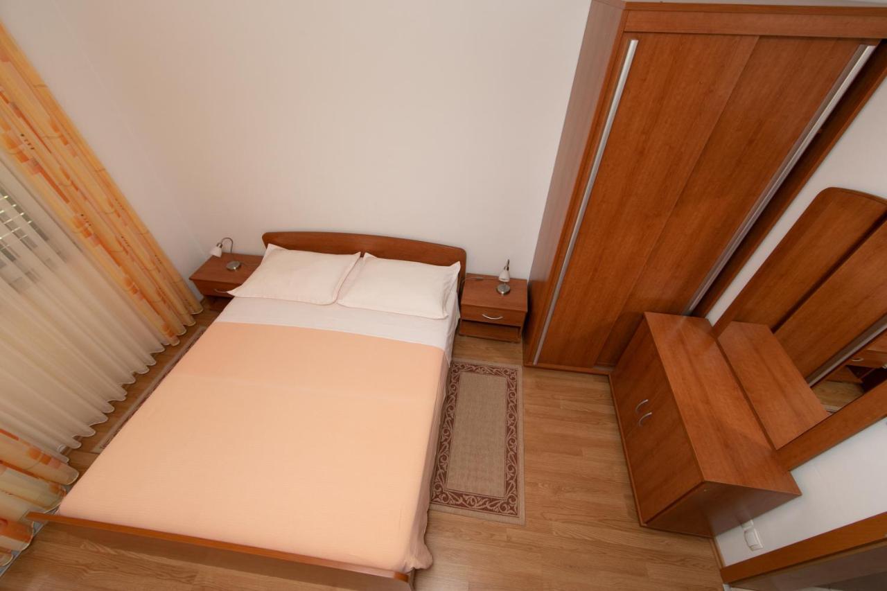 Apartmani Biser Tučepi Cameră foto